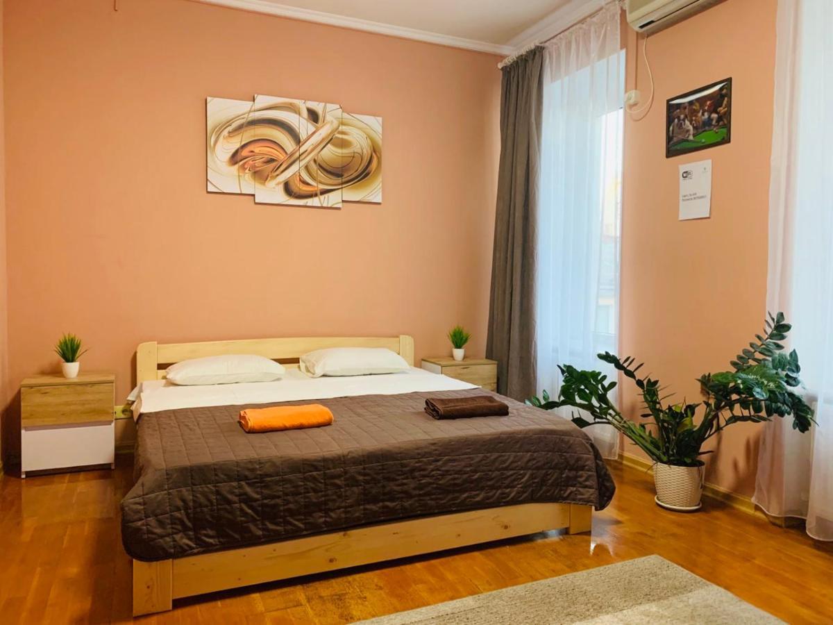 Хостел Friends House Odessa Buitenkant foto