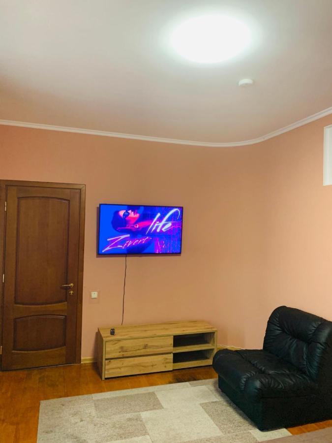 Хостел Friends House Odessa Buitenkant foto