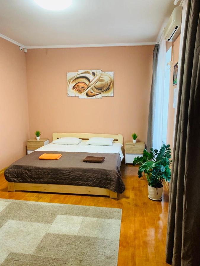 Хостел Friends House Odessa Buitenkant foto
