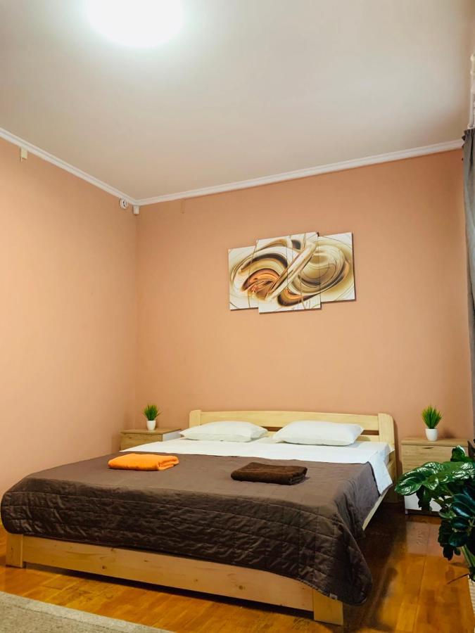 Хостел Friends House Odessa Buitenkant foto