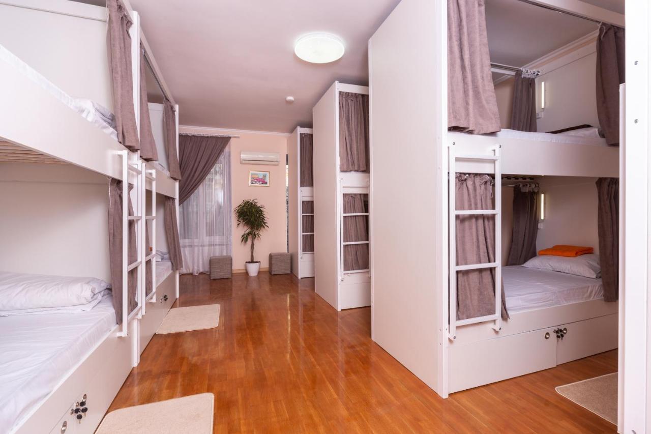 Хостел Friends House Odessa Buitenkant foto