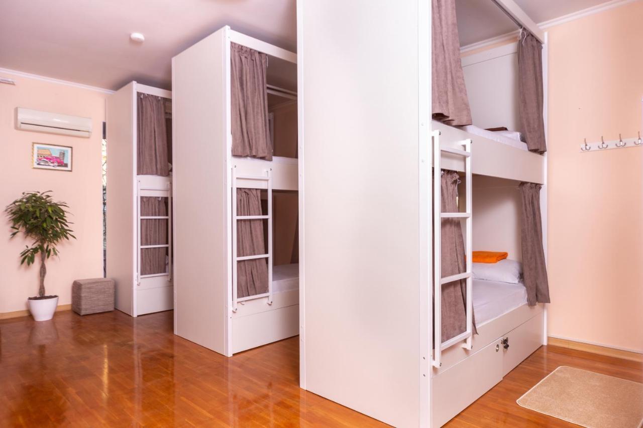 Хостел Friends House Odessa Buitenkant foto