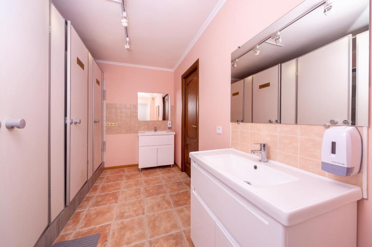 Хостел Friends House Odessa Buitenkant foto